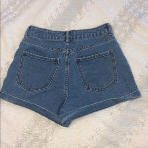 High-waisted shorts!